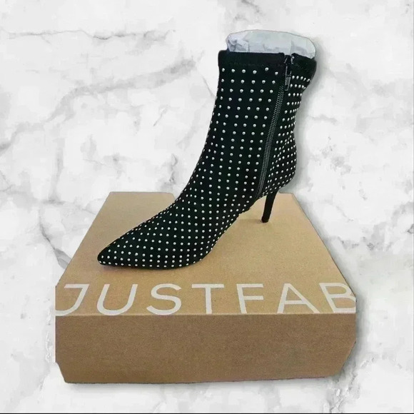 JustFab Khloy Black Studded Heeled Womens Boots Sz 6 - Picture 2 of 7